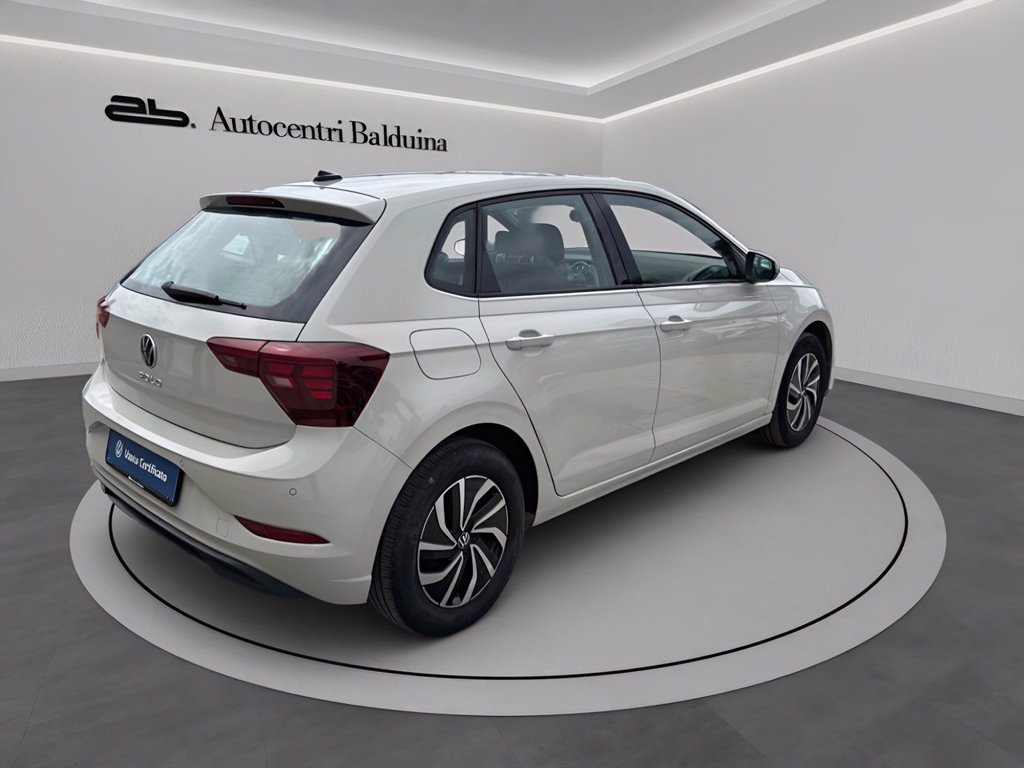 https://cdn-sm.caraffinity.it/images/vehicles/4710105/3/large