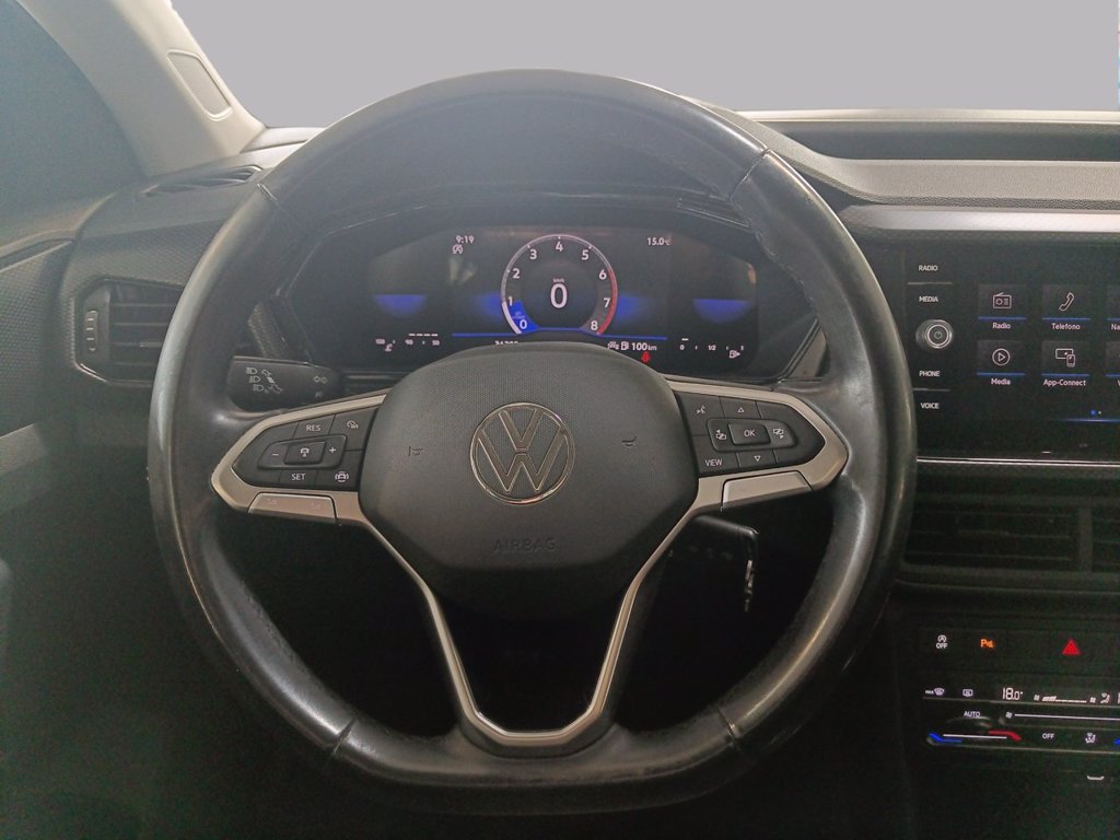 https://cdn-sm.caraffinity.it/images/vehicles/4710947/8/large