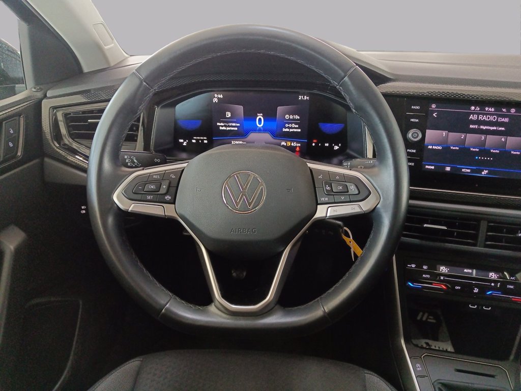 https://cdn-sm.caraffinity.it/images/vehicles/4711146/6/large