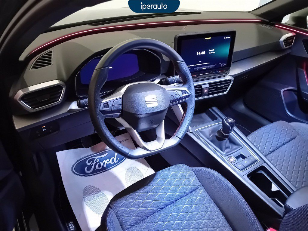 https://cdn-sm.caraffinity.it/images/vehicles/4711369/7/large