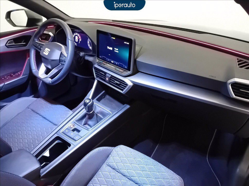 https://cdn-sm.caraffinity.it/images/vehicles/4711369/8/large