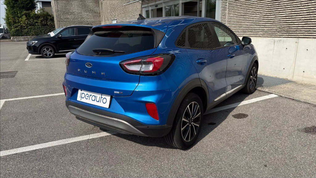 https://cdn-sm.caraffinity.it/images/vehicles/4711459/3/large