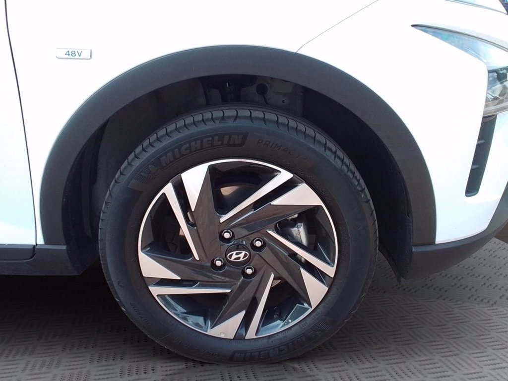 https://cdn-sm.caraffinity.it/images/vehicles/4711598/8/large