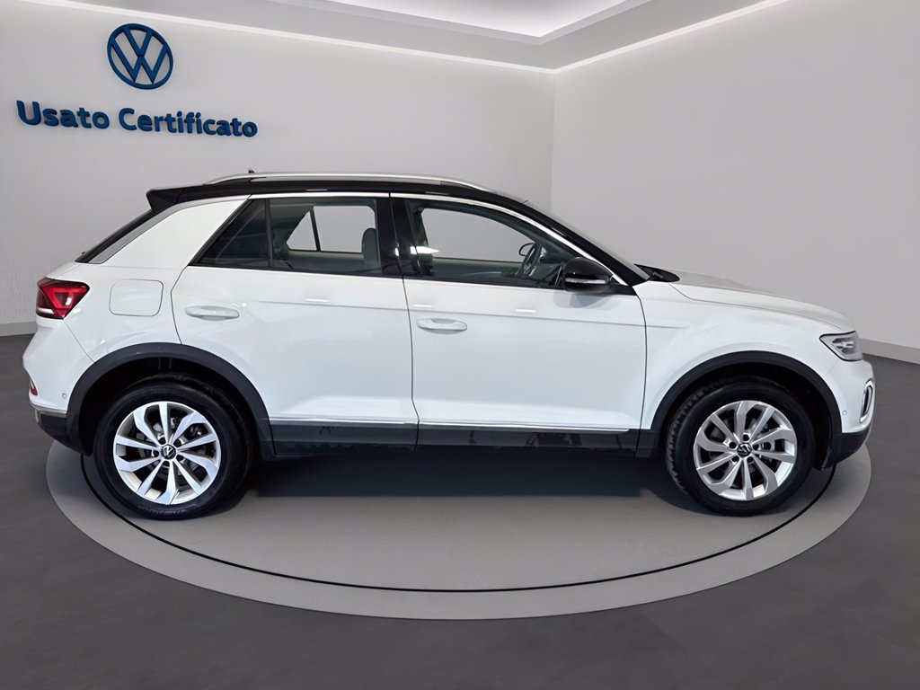 https://cdn-sm.caraffinity.it/images/vehicles/4711928/2/large
