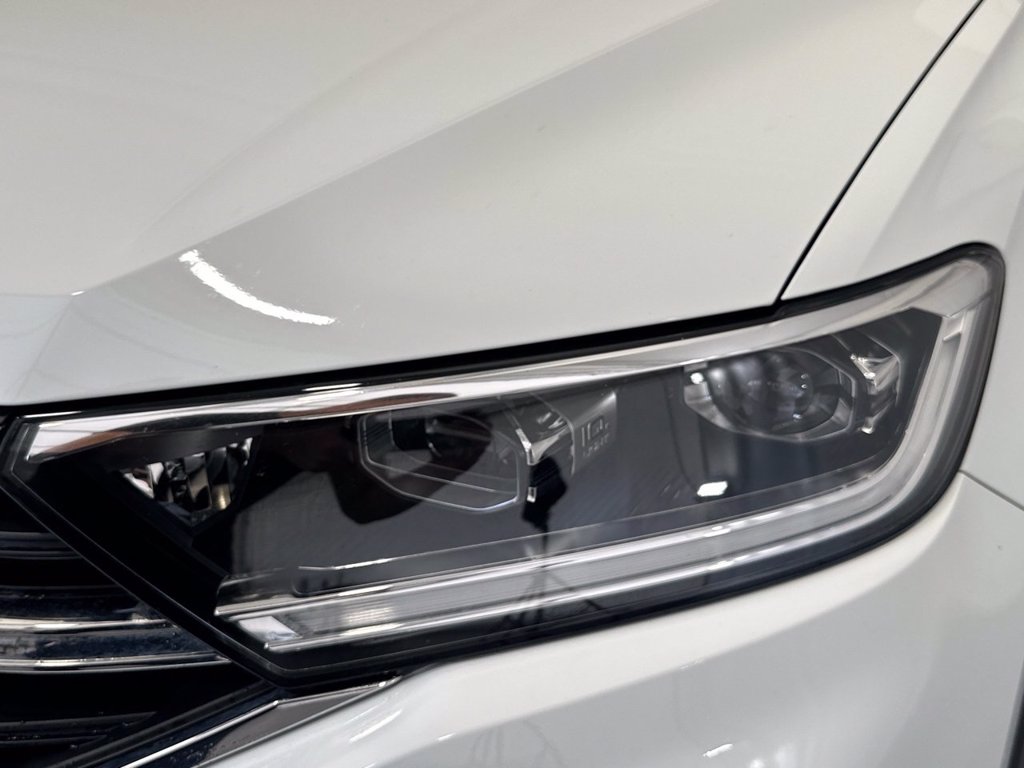https://cdn-sm.caraffinity.it/images/vehicles/4711928/5/large