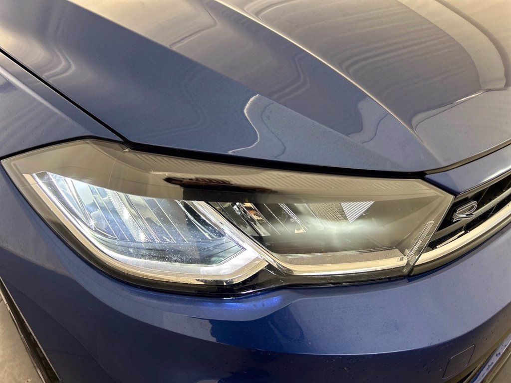 https://cdn-sm.caraffinity.it/images/vehicles/4711931/5/large
