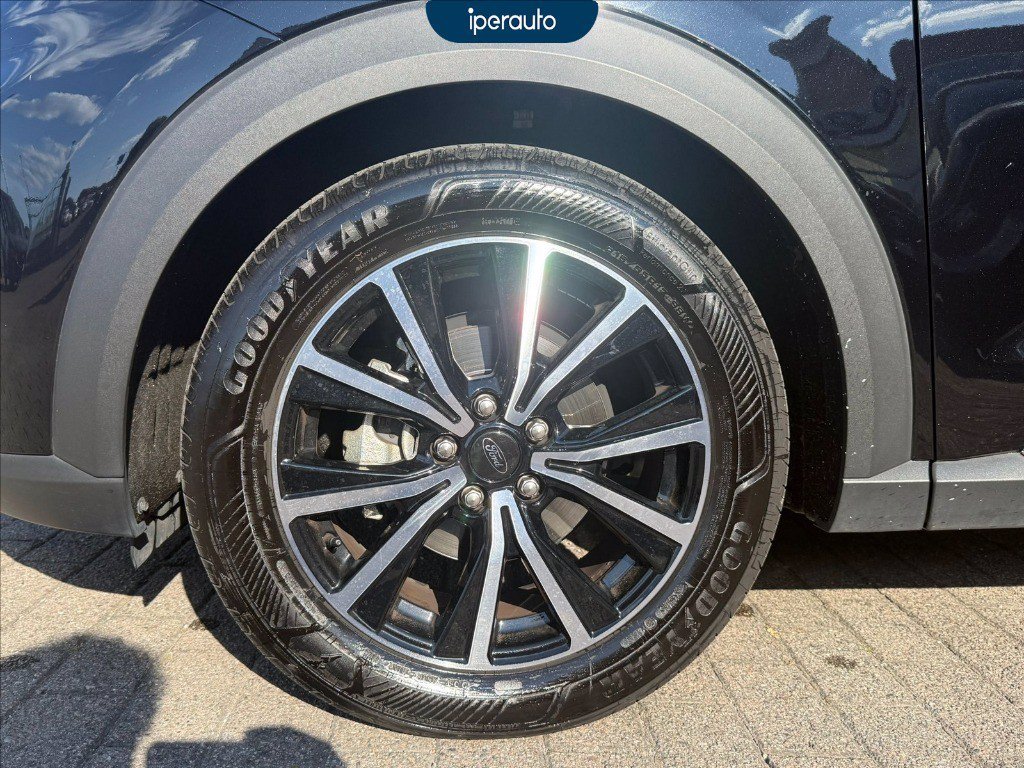 https://cdn-sm.caraffinity.it/images/vehicles/4712147/6/large