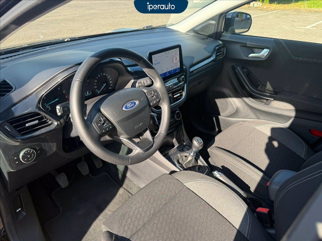 https://cdn-sm.caraffinity.it/images/vehicles/4712147/8/large