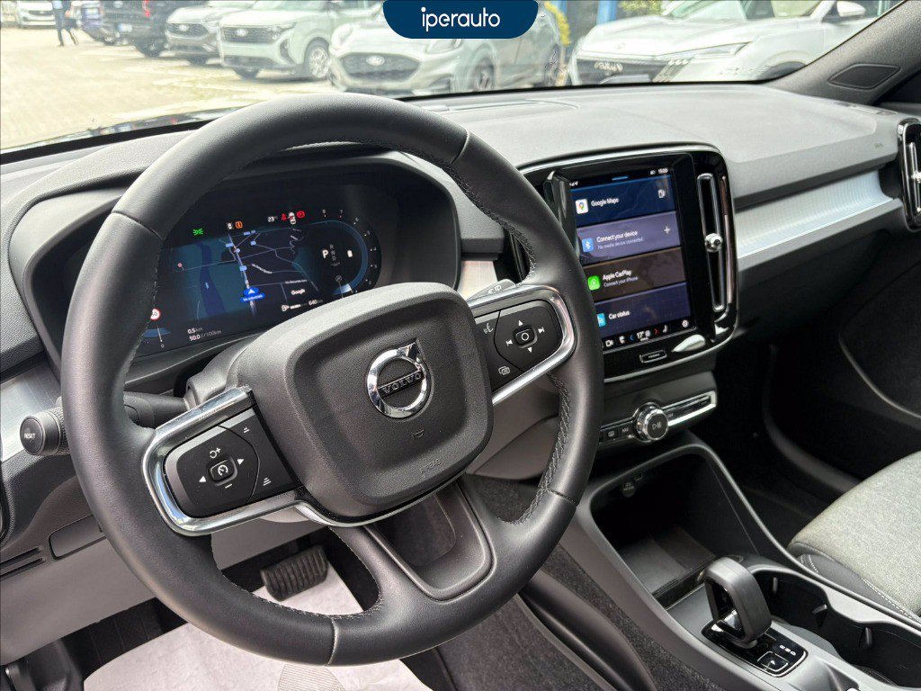 https://cdn-sm.caraffinity.it/images/vehicles/4712151/8/large