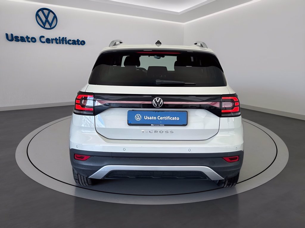 https://cdn-sm.caraffinity.it/images/vehicles/4713028/4/large