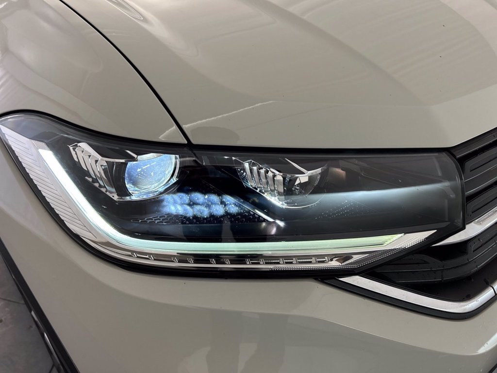 https://cdn-sm.caraffinity.it/images/vehicles/4713028/5/large