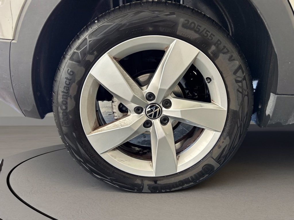https://cdn-sm.caraffinity.it/images/vehicles/4713028/6/large