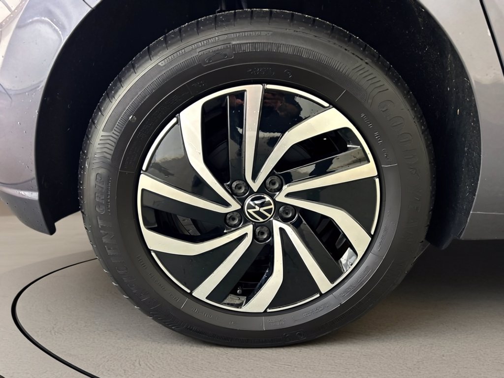 https://cdn-sm.caraffinity.it/images/vehicles/4713030/6/large