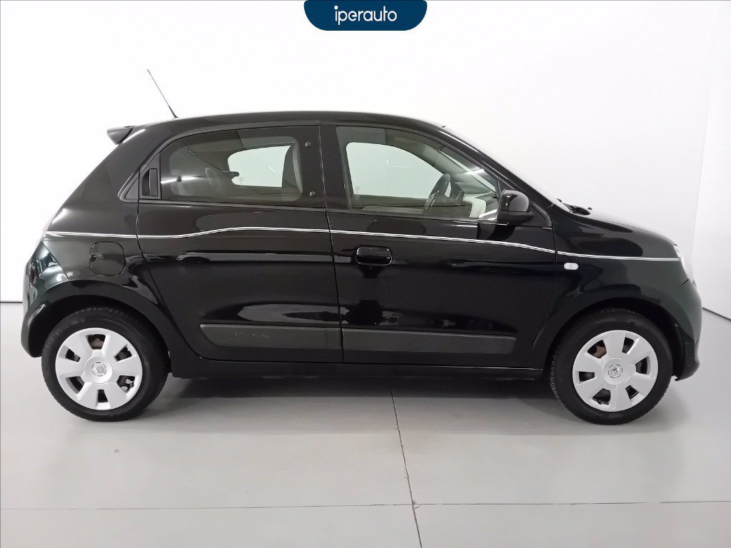 https://cdn-sm.caraffinity.it/images/vehicles/4713255/5/large