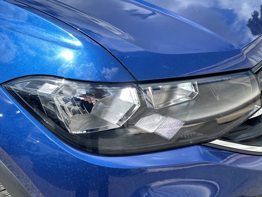 https://cdn-sm.caraffinity.it/images/vehicles/4713836/5/large