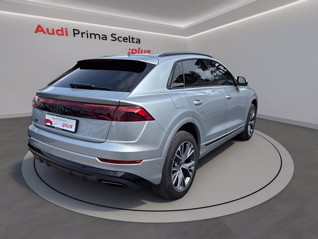 https://cdn-sm.caraffinity.it/images/vehicles/4714149/3/large