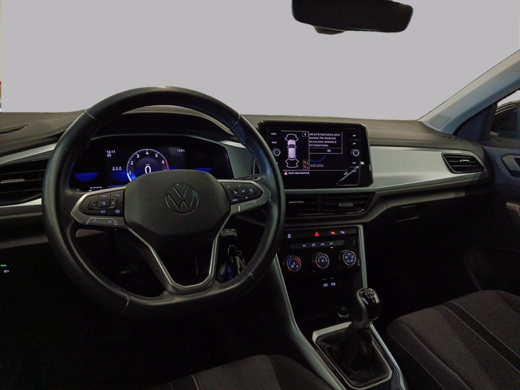 https://cdn-sm.caraffinity.it/images/vehicles/4714499/7/large