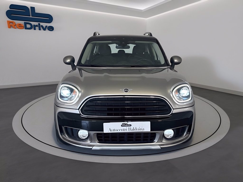 https://cdn-sm.caraffinity.it/images/vehicles/4714504/1/large