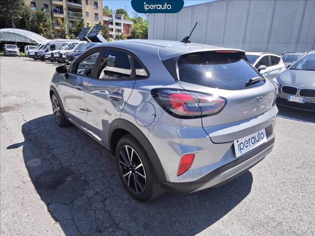 https://cdn-sm.caraffinity.it/images/vehicles/4714670/3/large