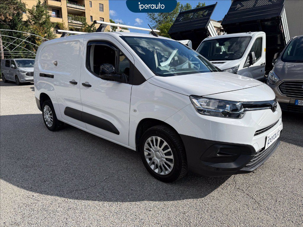 https://cdn-sm.caraffinity.it/images/vehicles/4714675/2/large