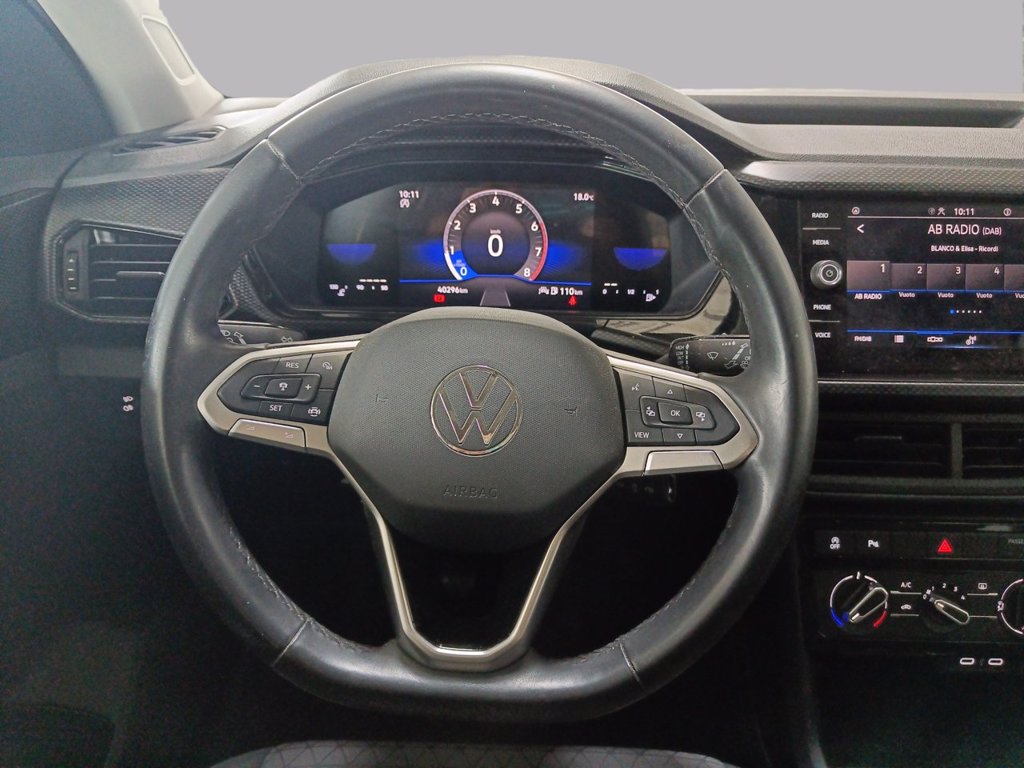 https://cdn-sm.caraffinity.it/images/vehicles/4715208/7/large