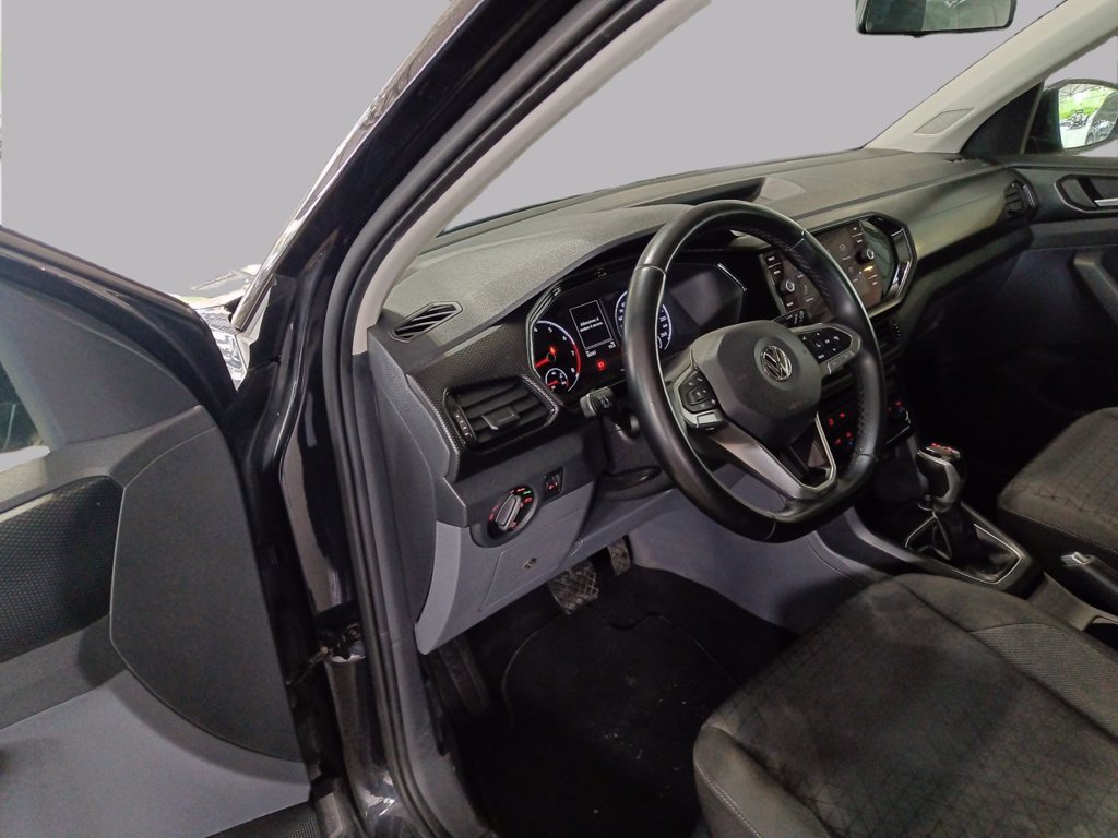 https://cdn-sm.caraffinity.it/images/vehicles/4715209/8/large