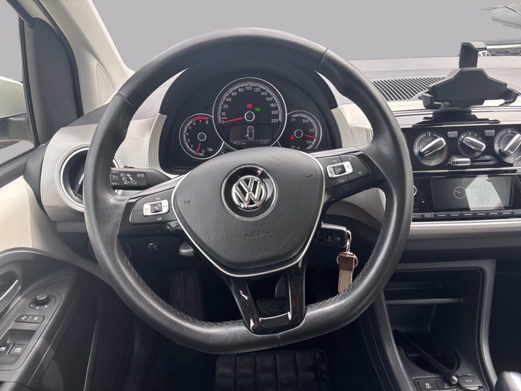 https://cdn-sm.caraffinity.it/images/vehicles/4715215/8/large