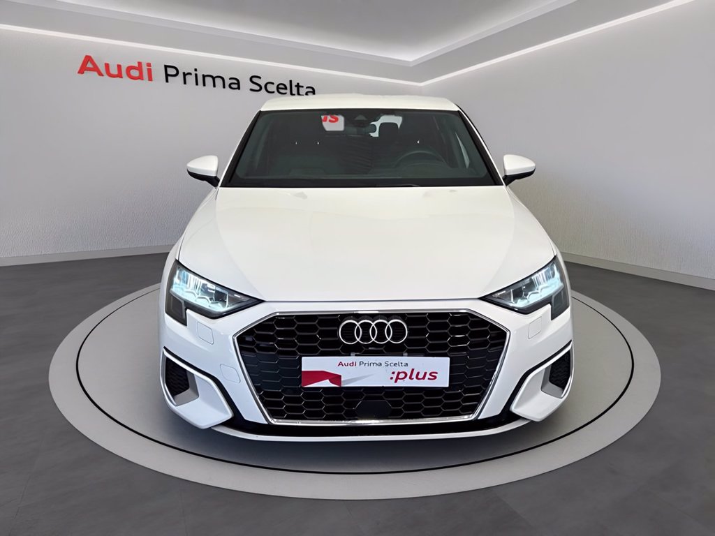 https://cdn-sm.caraffinity.it/images/vehicles/4715909/1/large