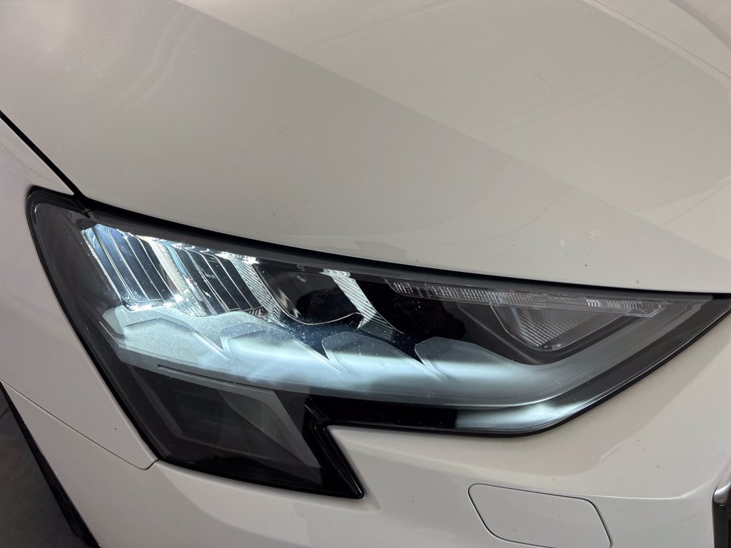 https://cdn-sm.caraffinity.it/images/vehicles/4715909/5/large