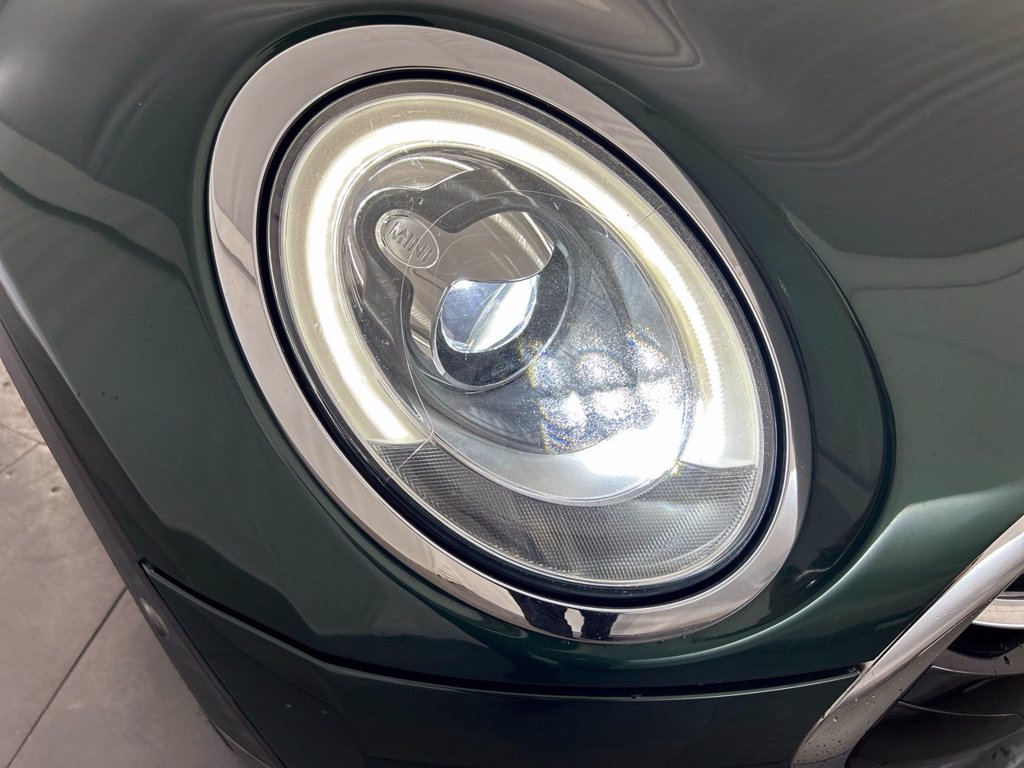 https://cdn-sm.caraffinity.it/images/vehicles/4715912/5/large