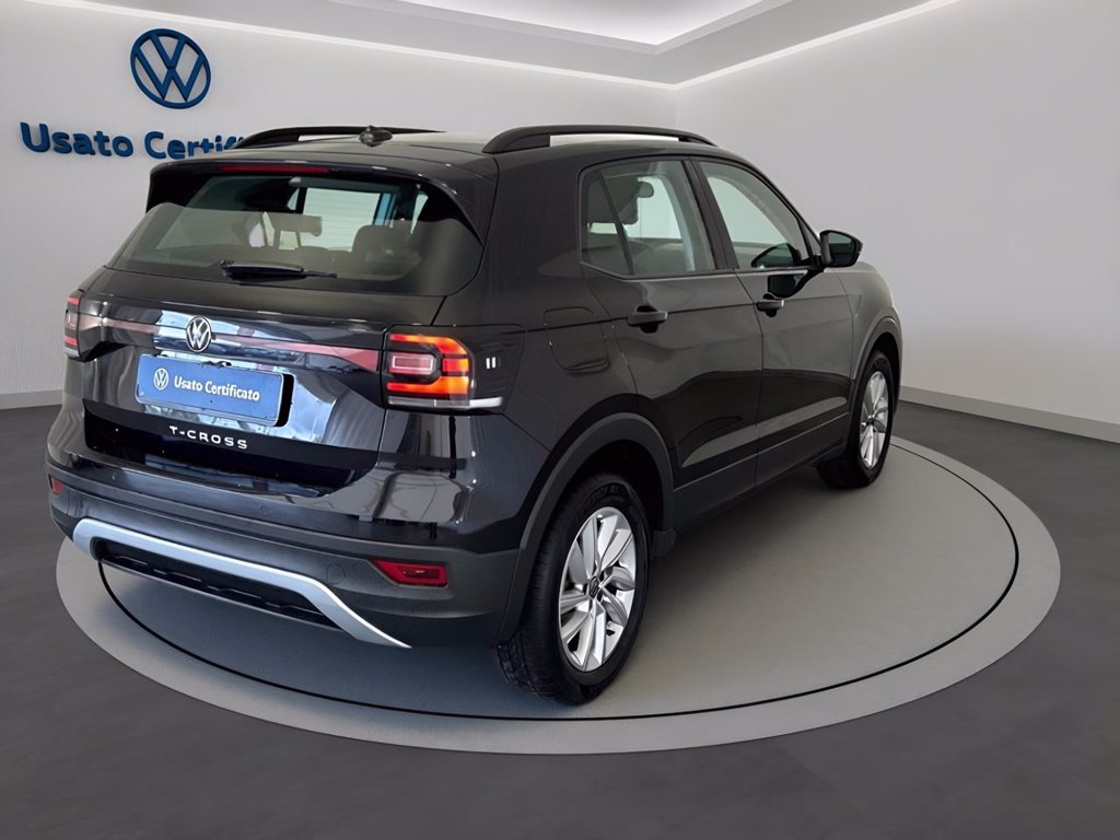 https://cdn-sm.caraffinity.it/images/vehicles/4715915/3/large