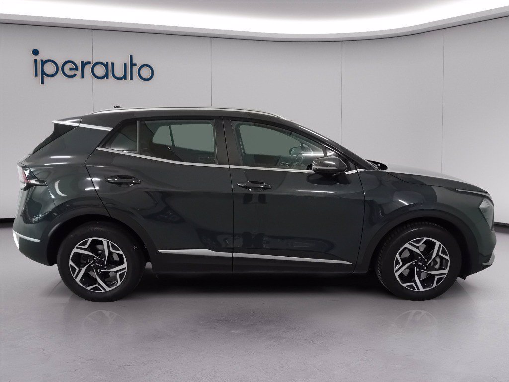 https://cdn-sm.caraffinity.it/images/vehicles/4716121/5/large