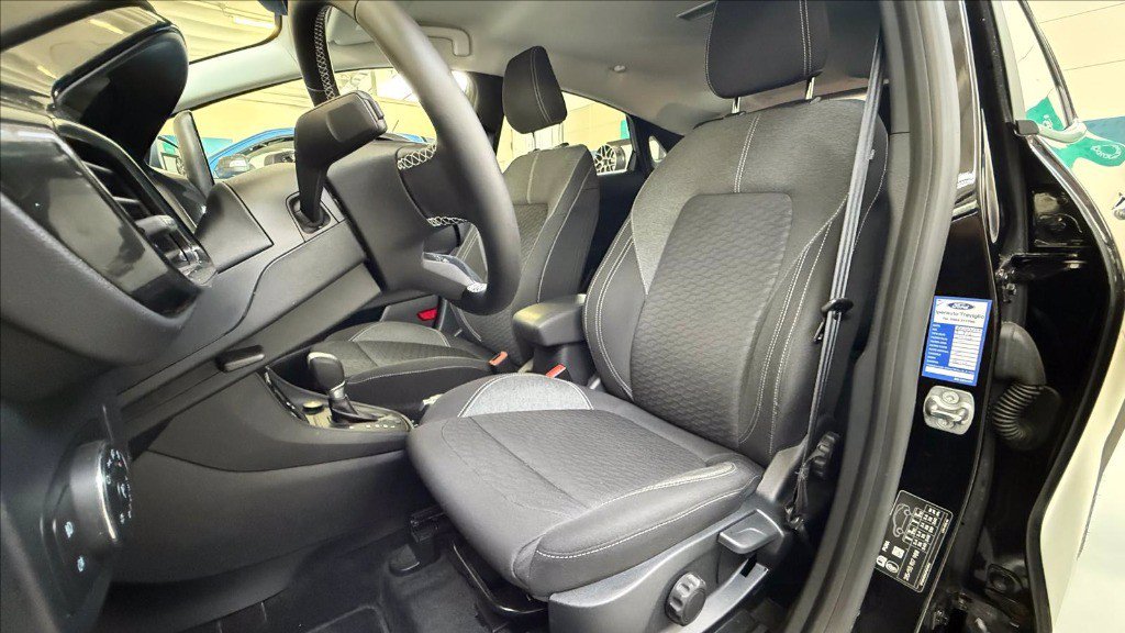 https://cdn-sm.caraffinity.it/images/vehicles/4716580/8/large