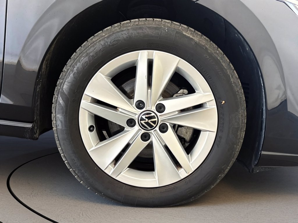https://cdn-sm.caraffinity.it/images/vehicles/4717472/6/large