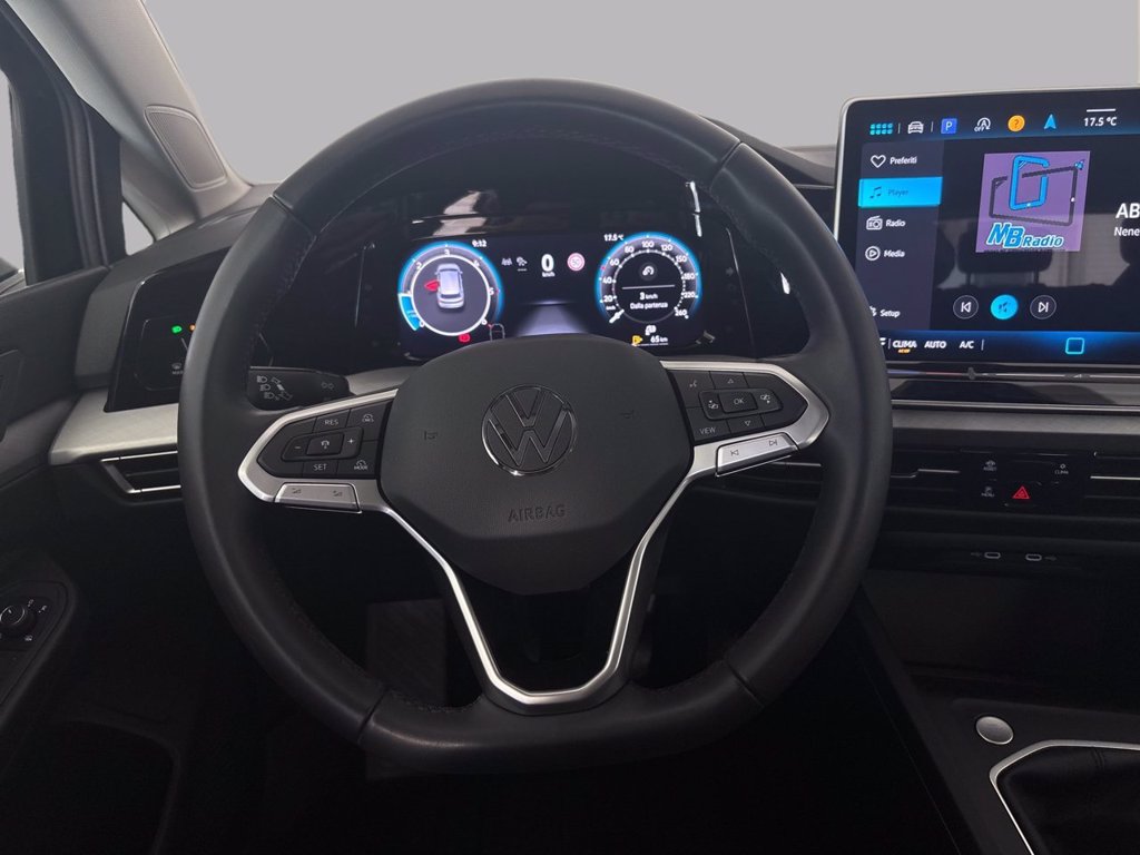https://cdn-sm.caraffinity.it/images/vehicles/4717472/8/large