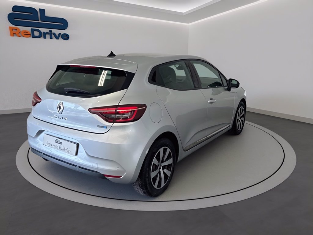 https://cdn-sm.caraffinity.it/images/vehicles/4717480/3/large