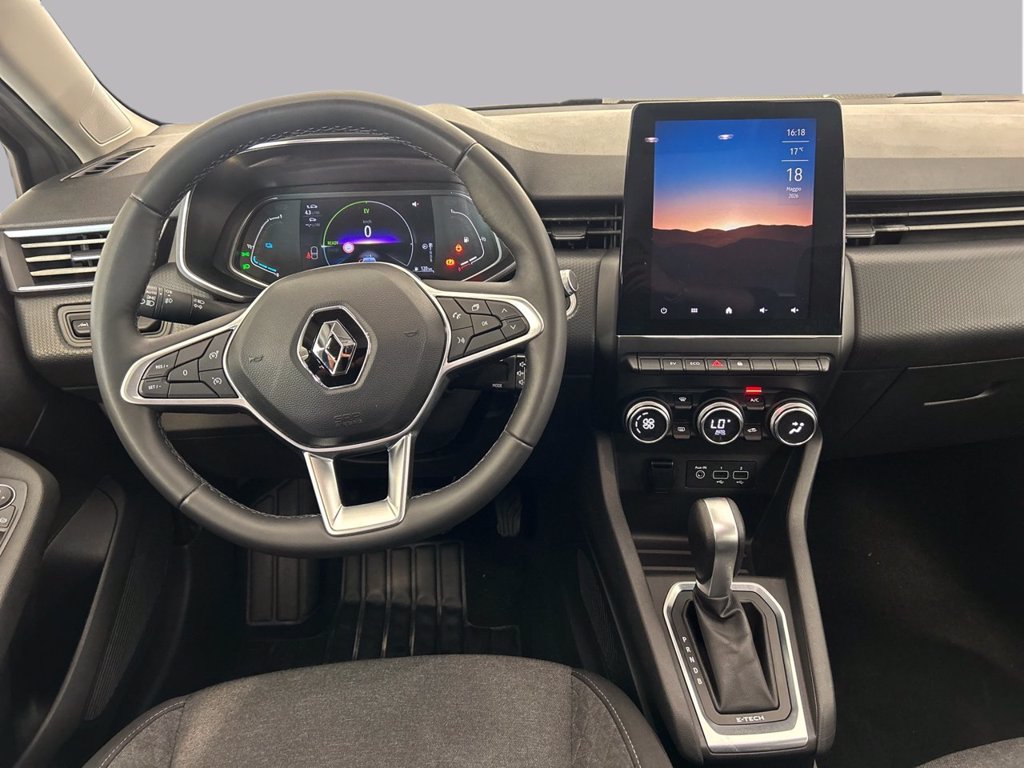 https://cdn-sm.caraffinity.it/images/vehicles/4717480/8/large