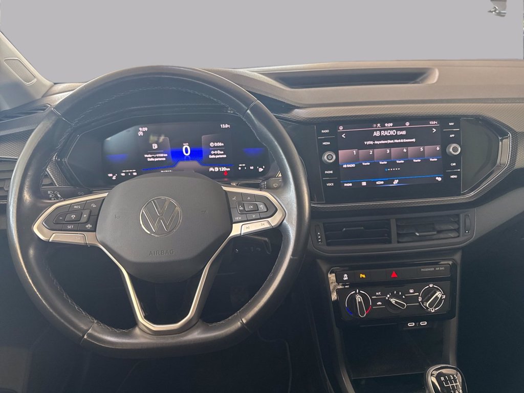 https://cdn-sm.caraffinity.it/images/vehicles/4717828/7/large