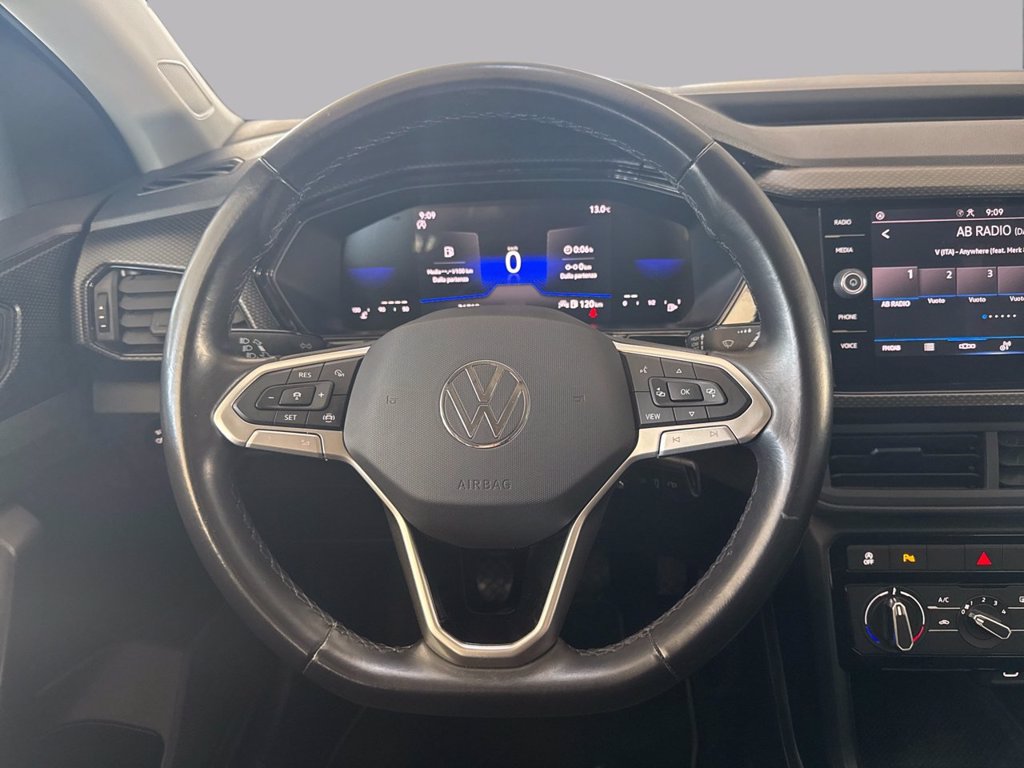 https://cdn-sm.caraffinity.it/images/vehicles/4717828/8/large