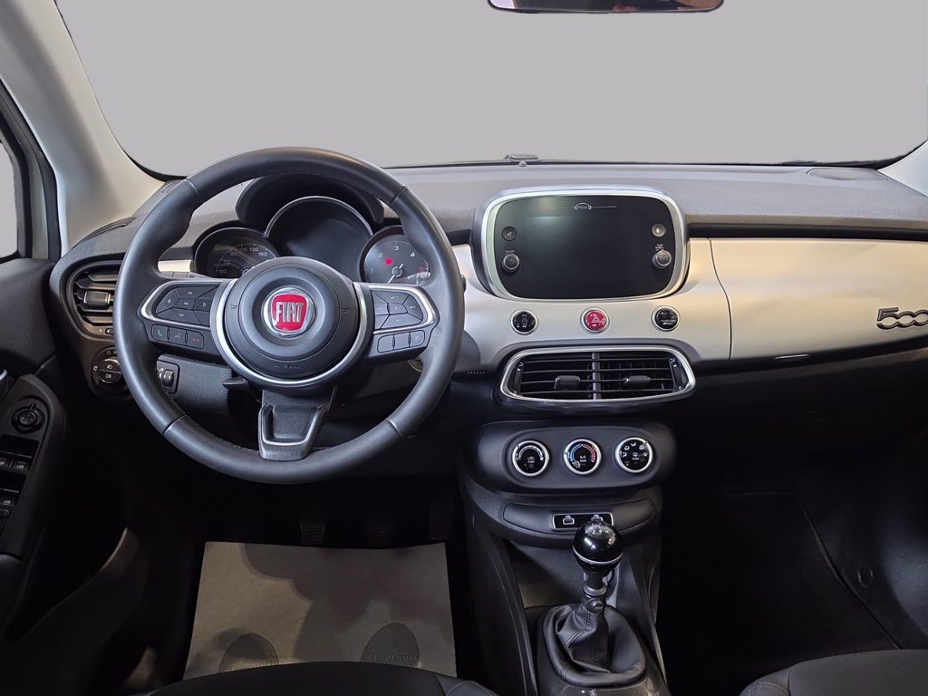 https://cdn-sm.caraffinity.it/images/vehicles/4717831/7/large