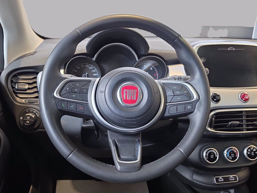 https://cdn-sm.caraffinity.it/images/vehicles/4717831/8/large