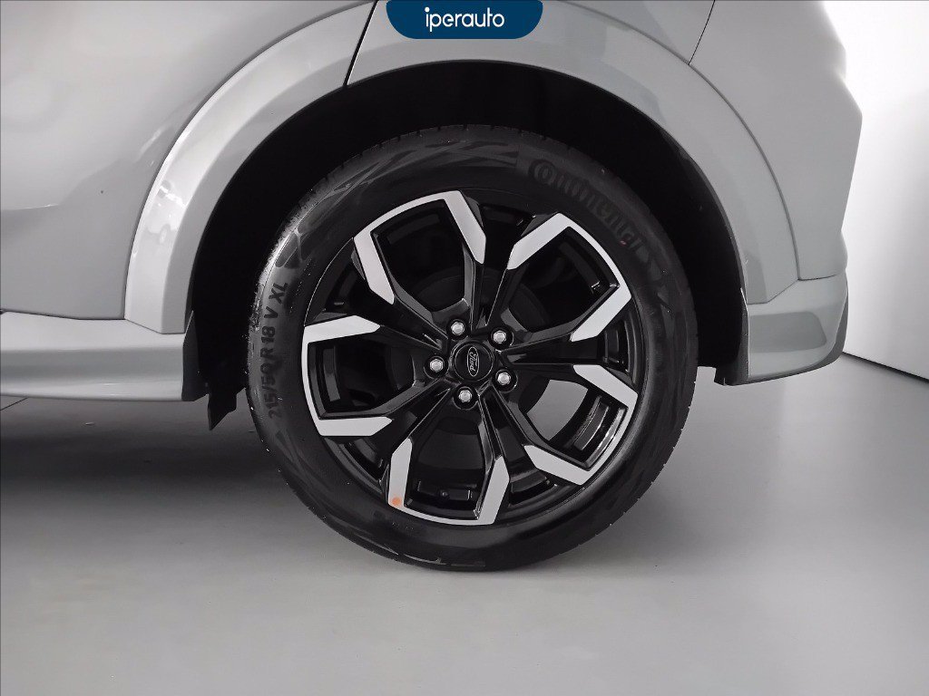 https://cdn-sm.caraffinity.it/images/vehicles/4718128/6/large