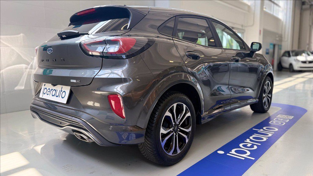 https://cdn-sm.caraffinity.it/images/vehicles/4718359/5/large