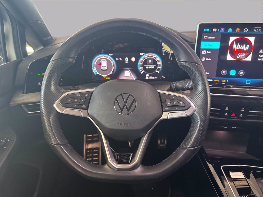 https://cdn-sm.caraffinity.it/images/vehicles/4718654/8/large