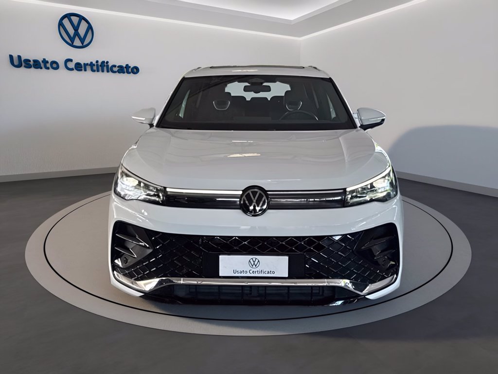 https://cdn-sm.caraffinity.it/images/vehicles/4718655/1/large