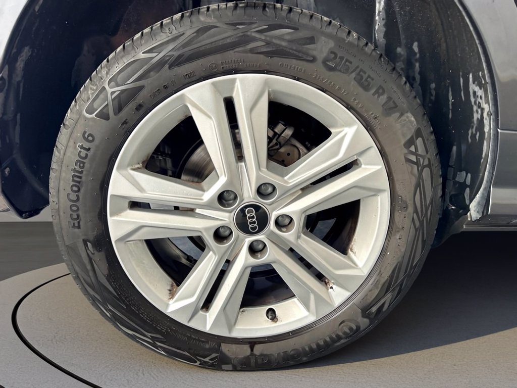 https://cdn-sm.caraffinity.it/images/vehicles/4718656/6/large