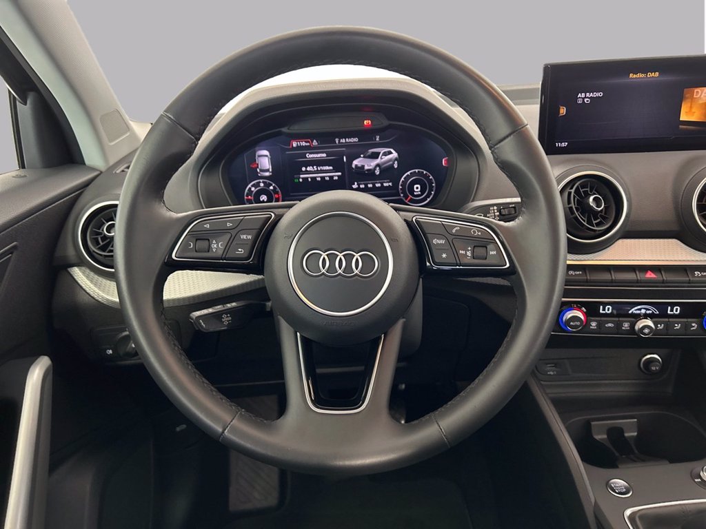 https://cdn-sm.caraffinity.it/images/vehicles/4718656/8/large