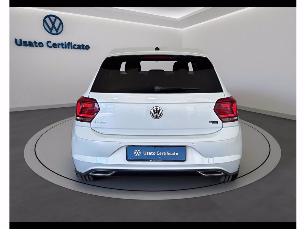 https://cdn-sm.caraffinity.it/images/vehicles/4718657/4/large