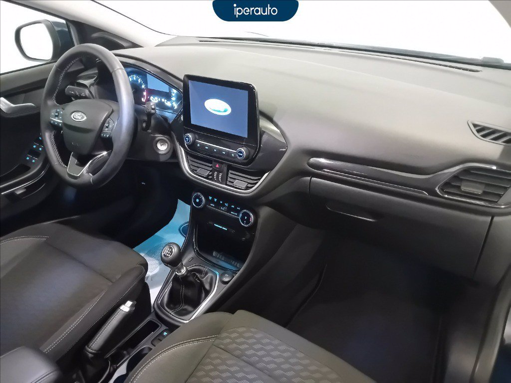 https://cdn-sm.caraffinity.it/images/vehicles/4719513/7/large