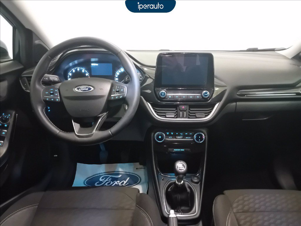https://cdn-sm.caraffinity.it/images/vehicles/4719513/8/large